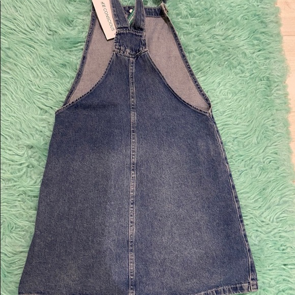 Overall dress - Picture 2 of 3